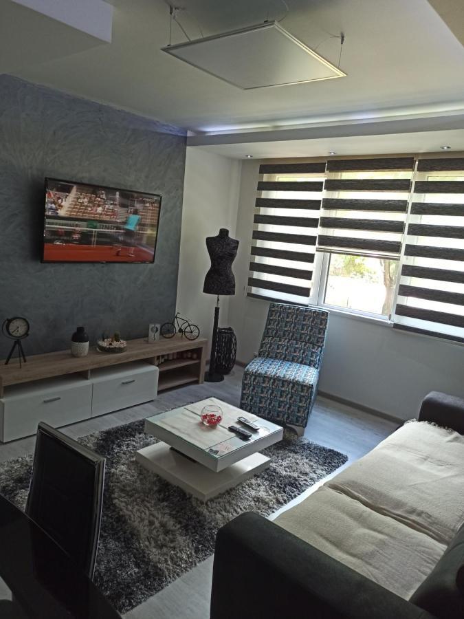 Lux Apartment 7, Parking Ni Exterior foto